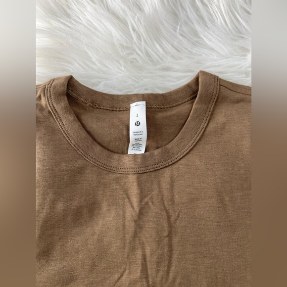 Lululemon Crop tee - Picture 2 of 2